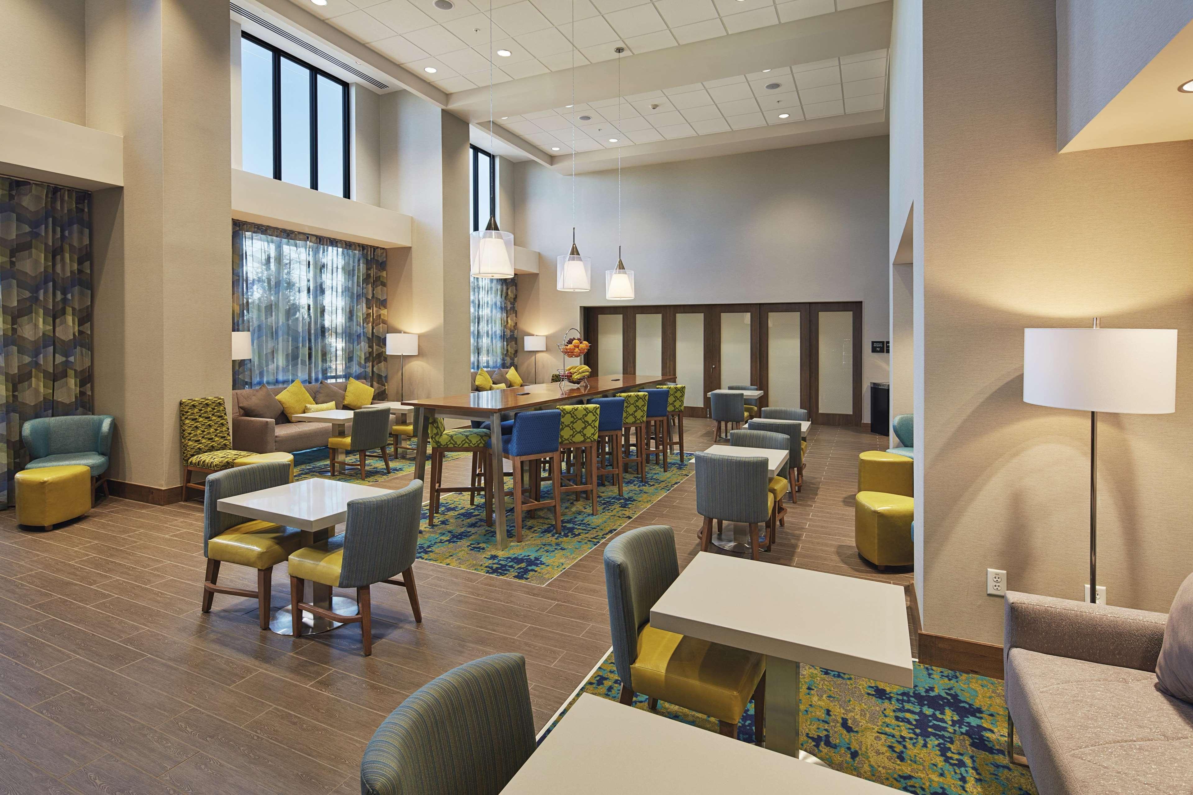 Hampton Inn & Suites Sacramento At Csus Экстерьер фото
