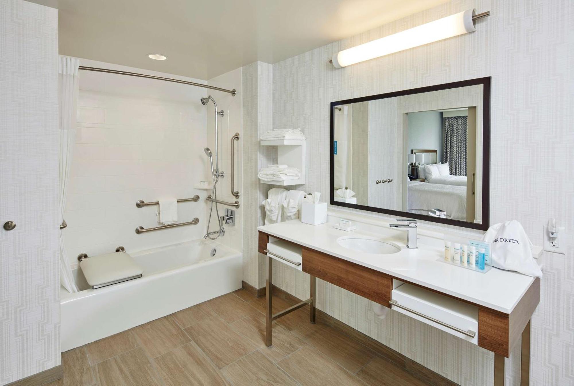 Hampton Inn & Suites Sacramento At Csus Экстерьер фото